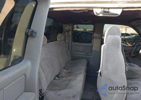 2000 Chevrolet Silverado 1500 Ls from USA, damaged, VIN 2GCEC19T5Y1152520